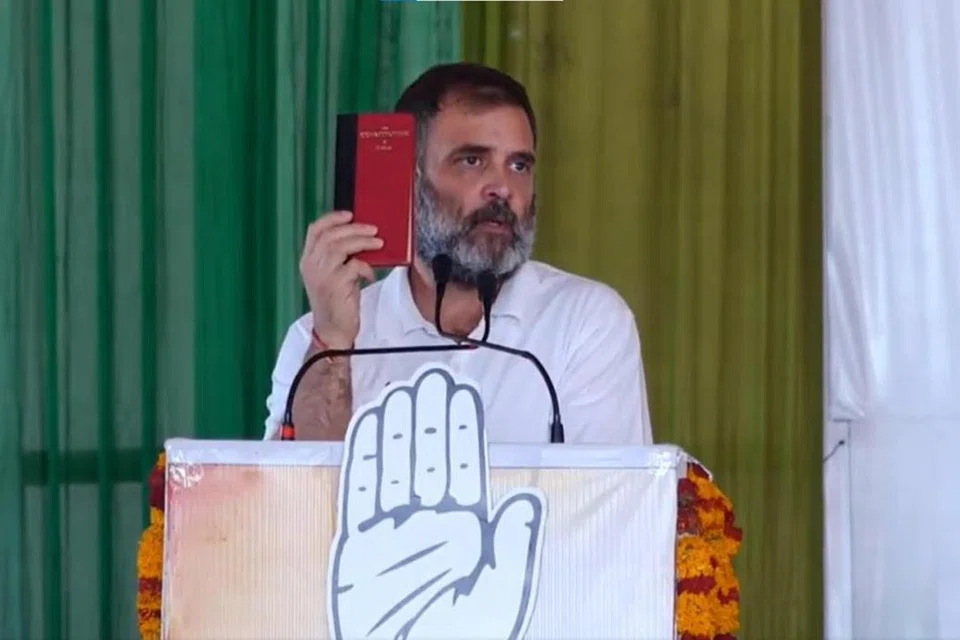 காங்கிரஸ் கூட்டணி ஆட்சிக்கு வந்தால் 50 விழுக்காட்டு வரம்பைத் தாண்டி இடஒதுக்கீட்டை அதிகரிப்போம்,” என்றார் ராகுல் காந்தி.  