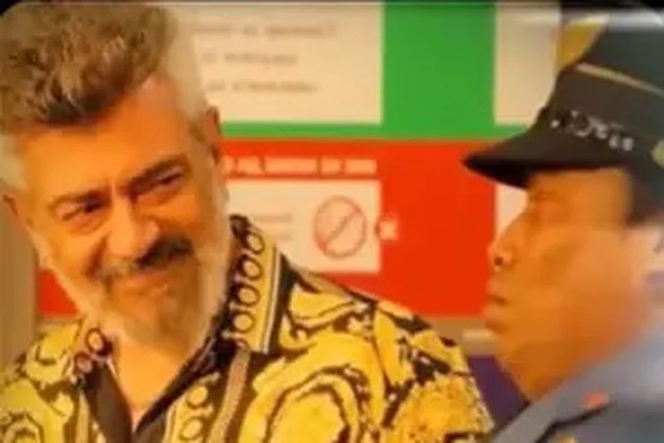 அஜித், டோனியுடன் யோகி பாபு.