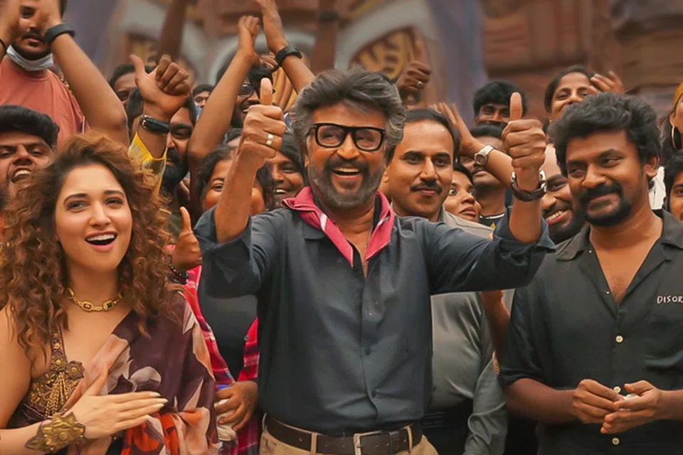 படப்பிடிப்பு நிறைவடைந்த நிலையில், அதனை ‘கேக்’ வெட்டிக் கொண்டாடியது ‘ஜெயிலர்’ படக்குழு.