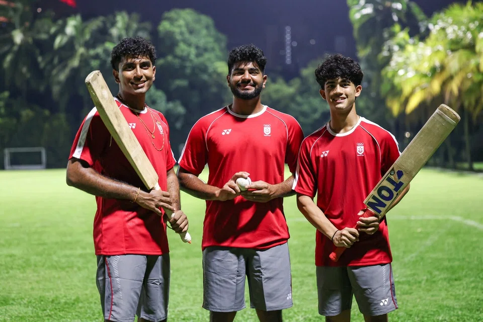 முதன்முறை தென்கிழக்காசிய விளையாட்டுகளில் பங்கேற்கும் (இடமிருந்து) சாய் ஹர்‌‌‌ஷா வேணுகோபால், பிரனவ் சுதர்‌‌ஷன் ராஜே‌ஷ் கிரு‌ஷ்ணன், அஸ்லான் அலி சி ஜாஃப்ரி .