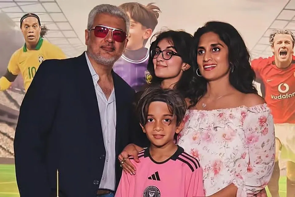 அஜித் குடும்பத்தார்.