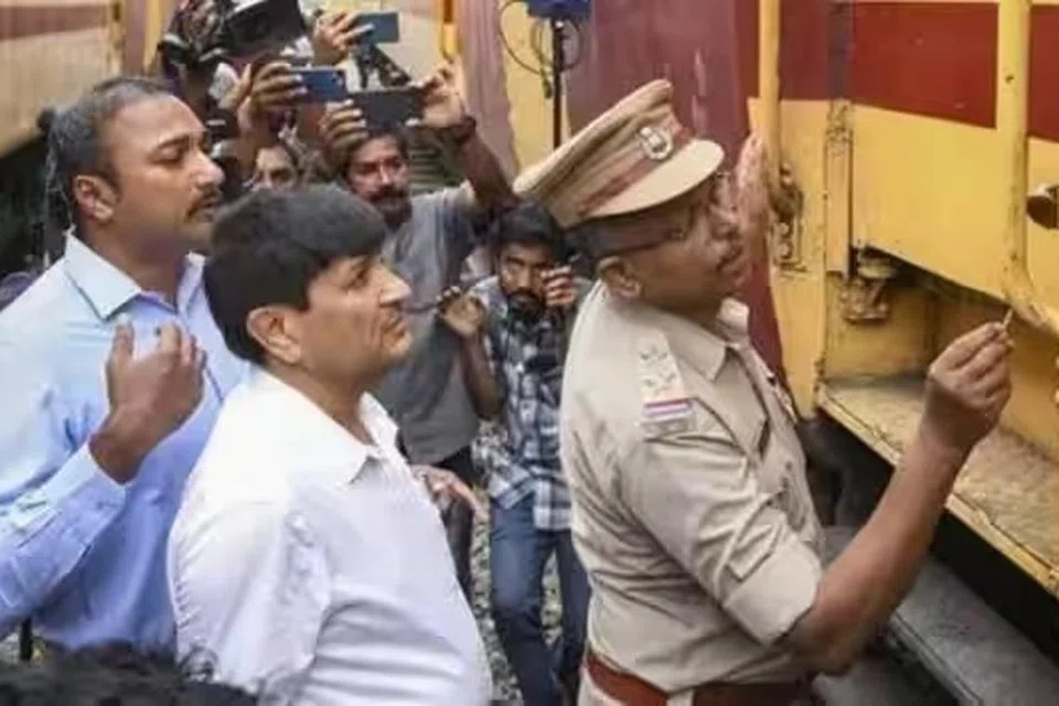 கேரளாவின் ஆலப்புழாவில் நடந்த ரயில் தீ விபத்து குறித்து தேசிய புலனாய்வு முகமை குற்றப்பத்திரிகை தாக்கல் செய்துள்ளது. 