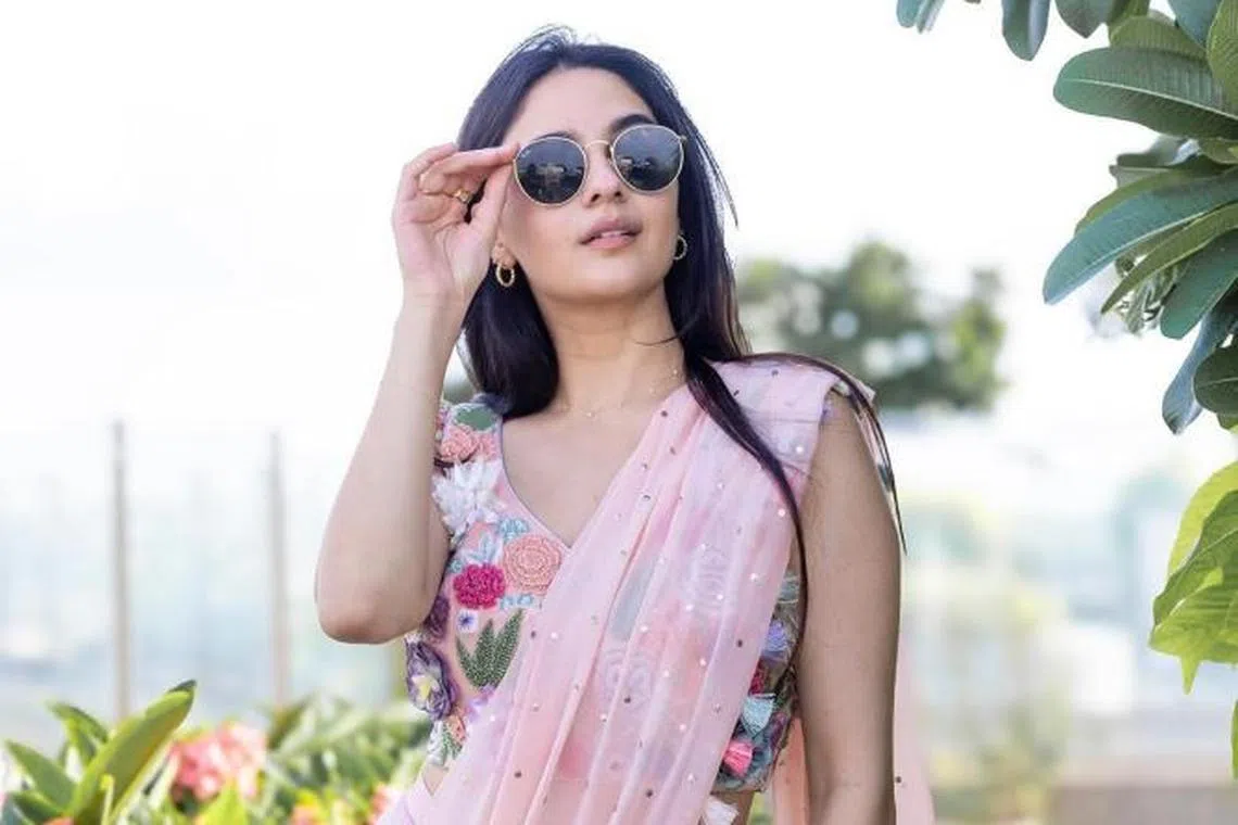 பிரபாசுக்கு நாயகியாக ‘இன்ஸ்டா’ பிரபலம்: இயக்குநர் விளக்கம்