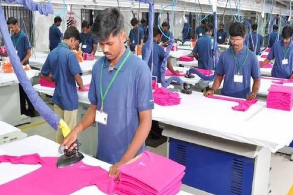 பல நாடுகளுடன் தடையற்ற ஒப்பந்தம் போடுவதற்கு இந்தியா முயற்சி எடுத்துவருவதால் ஏற்றுமதி மேலும் அதிகரிக்கும் என எதிர்பார்க்கப்படுகிறது.