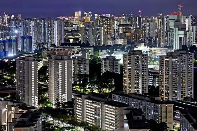 சிங்கப்பூரில் மின்சாரத்தைச் சேமிக்க குடும்பங்களுக்கும் வர்த்தகங்களுக்கும் அழைப்பு