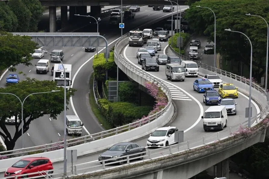விரைவாக அபராதத்தைச் செலுத்தும் சிங்கப்பூர் வாகனவோட்டிகளுக்கு $30 வரை கழிவு 