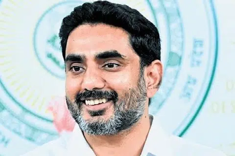மனிதவள மேம்பாடு மற்றும் தகவல் தொழில்நுட்பத் துறை அமைச்சர் நார லோகேஷ்.