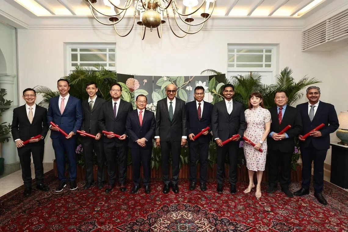 ஒன்பது நியமன எம்.பி.க்கள் தங்கள் பதவிக் கடிதங்களைப் பெற்றனர்