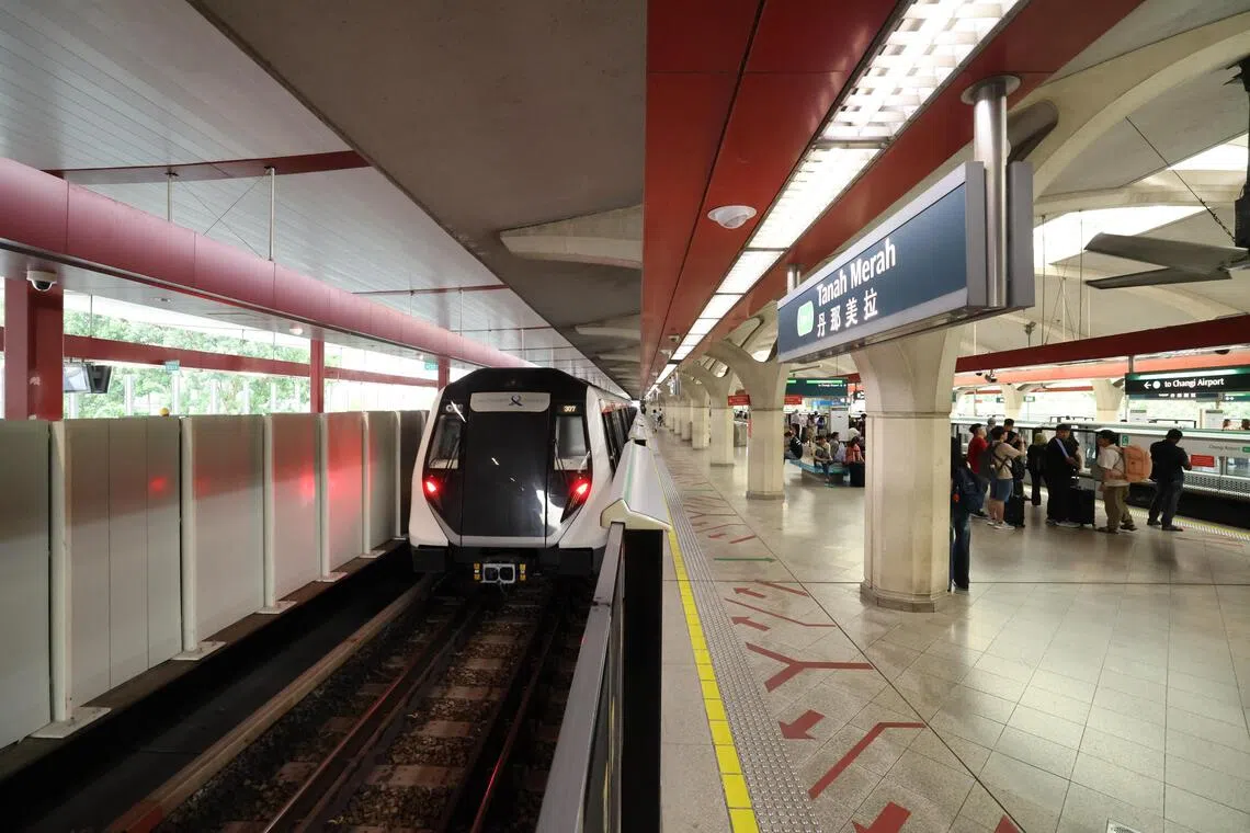 சீமெய், தானா மேரா நிலையங்கள் மூடல்: கூட்டம் அதிகரிக்கலாம்