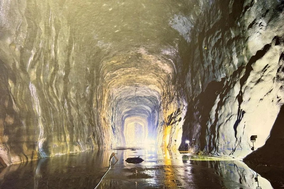 ஜூரோங் ராக் கேவர்ன்ஸ் நிலத்தடி நிலையம்.