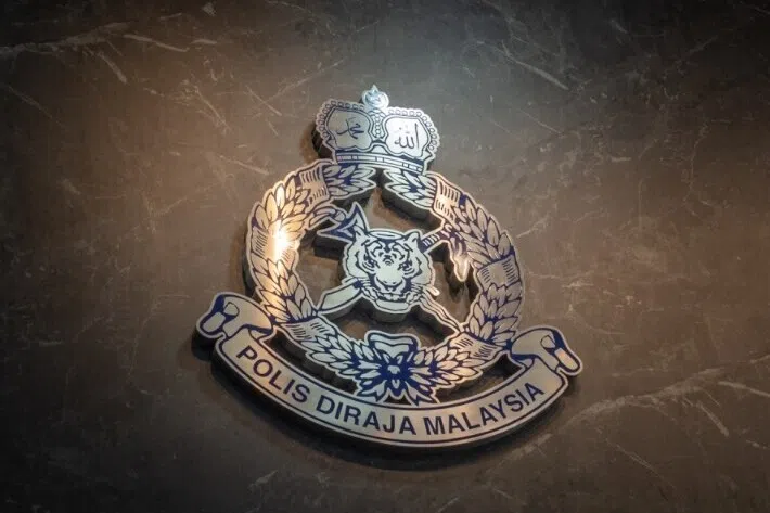 இணைய சூதாட்ட சோதனைகளில் 85பேர் கைது: மலேசியக் காவல்துறை