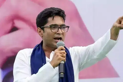 திரிணாமூல் காங்கிரஸ் கட்சியின் தேசிய பொதுச் செயலாளர் அபிஷேக் பானர்ஜி.