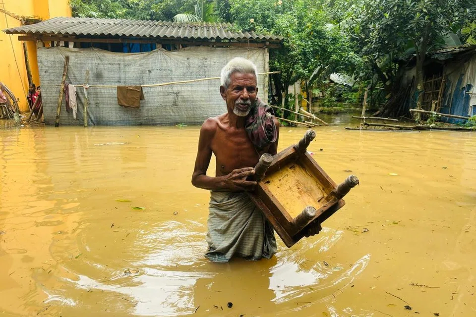 வடக்கு ஒடிசாவின் பாலாசோர், பத்ராக் மற்றும் ஜாஜ்பூர் மாவட்டங்களில் உள்ள 170க்கும் மேற்பட்ட கிராமங்கள் இன்று (ஆகஸ்ட் 26) தொடர்ந்து இரண்டாவது நாளாக வெள்ளத்தில் மூழ்கின.