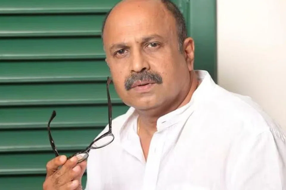 சித்திக் மீது நடிகை ரேவதி சம்பத் பாலியல் குற்றச்சாட்டுகளை சுமத்தினார்.