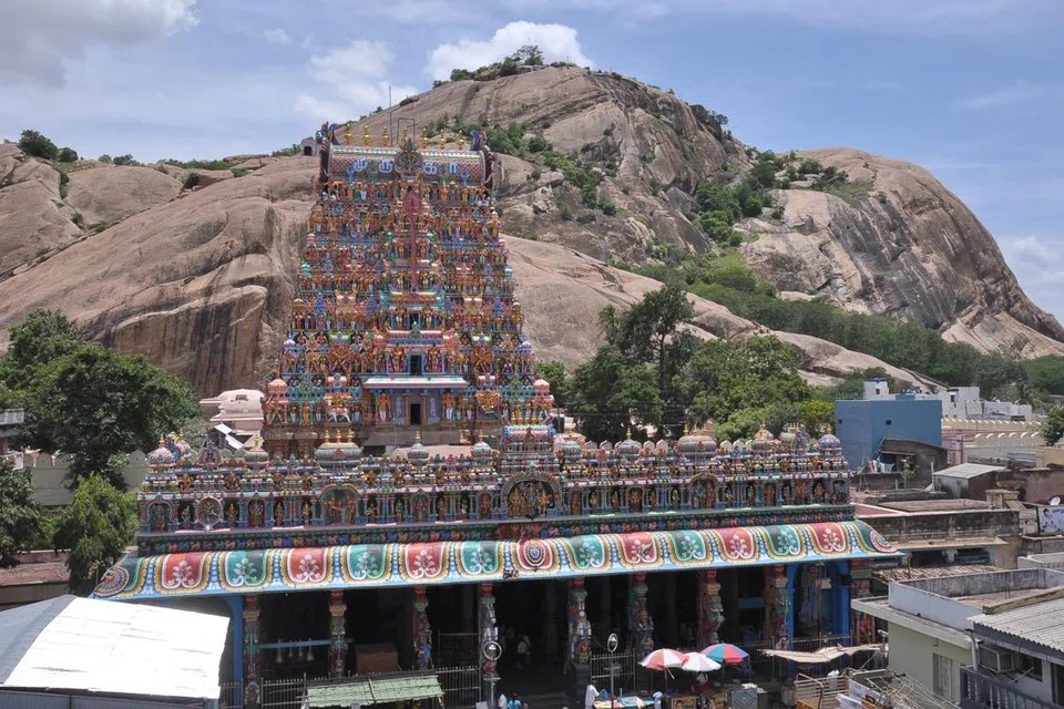 முருகப்பெருமானின் அறுபடை வீடுகளில் முதல் படை வீடான திருப்பரங்குன்றம் இந்துக்களின் புனிதத் தலங்களில் ஒன்று. 