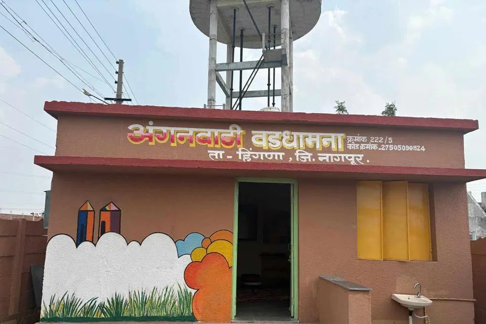 நாக்பூரில் இருந்து ஏறக்குறைய 18 கிலோ மீட்டர் தொலைவில் உள்ளது வாடாம்னா கிராம அங்கன்வாடி மையம்.