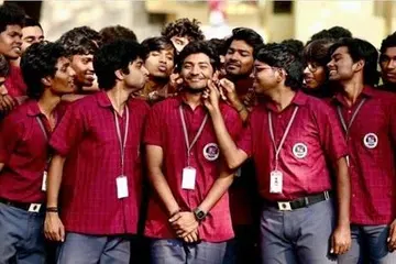 ‘யூத்’ படத்தில் ஒரு காட்சி.