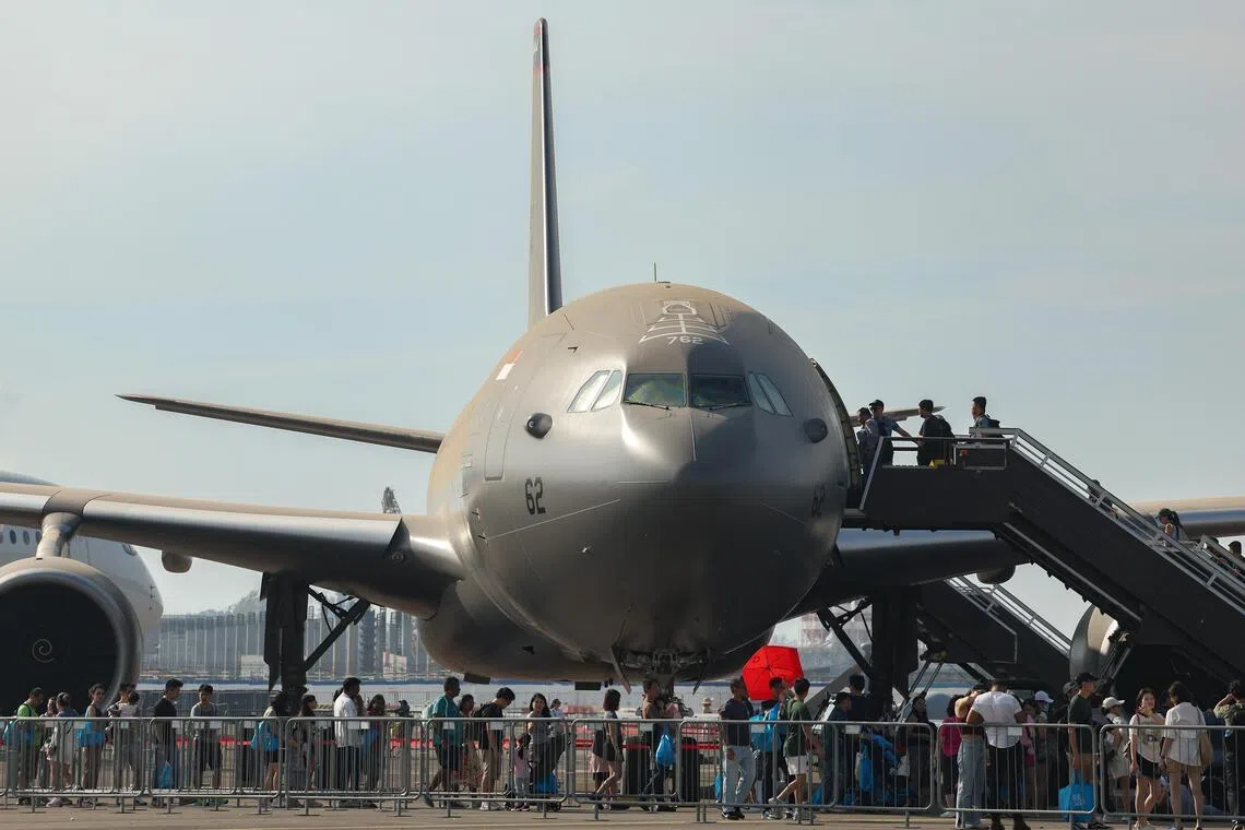 பத்தாவது முறையாக சிங்கப்பூர் விமானக் கண்காட்சியில் சிங்கப்பூர் ஆகாயப் படை