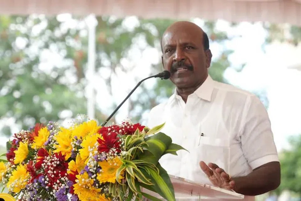மா.சுப்பிரமணியன்.