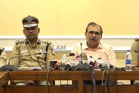 தமிழக சட்டம் ஒழுங்கு: தலைவர்கள் கடும் கண்டனம்