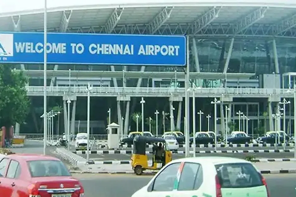 சென்னை விமான நிலையத்தில் ரூ.35 கோடி மதிப்புள்ள போதைப்பொருள் பறிமுதல் செய்யப்பட்டுள்ளது.