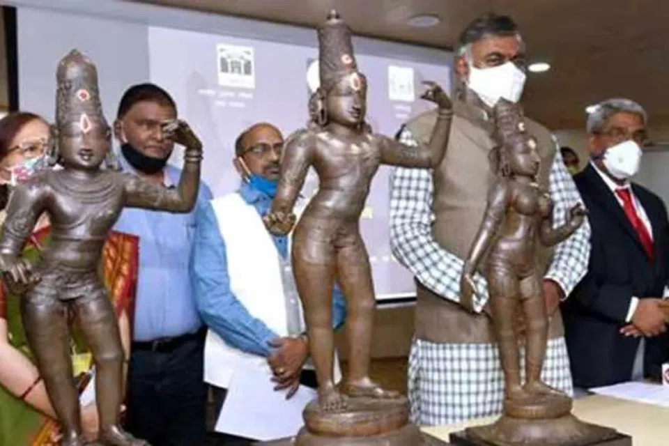 கடந்த 2020ஆம் ஆண்டு லண்டனில் இருந்து மீட்கப்பட்ட சிலைகள்.