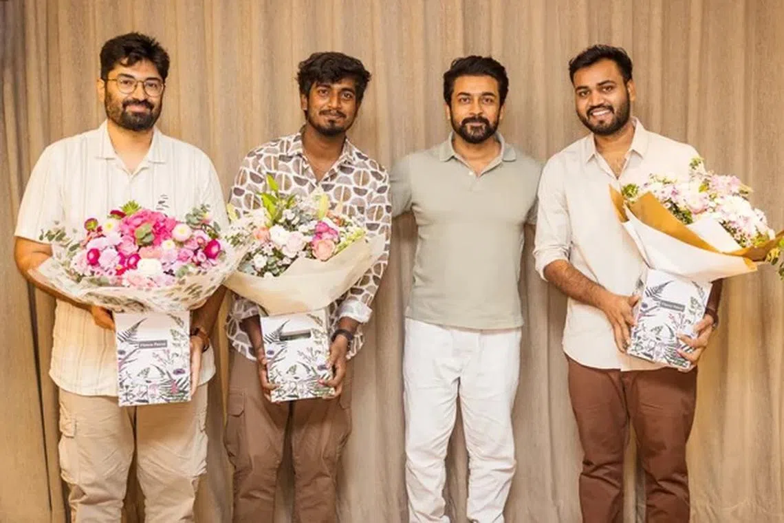 சூர்யா பாராட்டு மழை; 
கண்கலங்கிய இளம் இயக்குநர் 