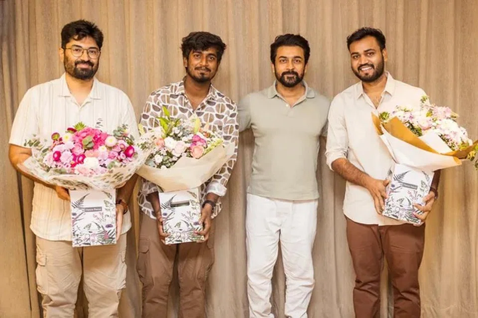 சூர்யாவுடன் ‘டூரிஸ்ட் ஃபேமிலி’ படக்குழு.