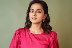 ஷ்ரத்தா ஸ்ரீநாத்.