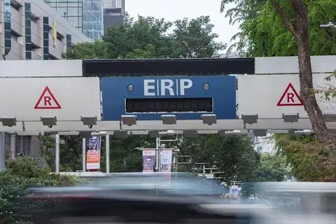 இரண்டு இடங்களில் இஆர்பி கட்டணம் ஒரு வெள்ளி கூடுகிறது.