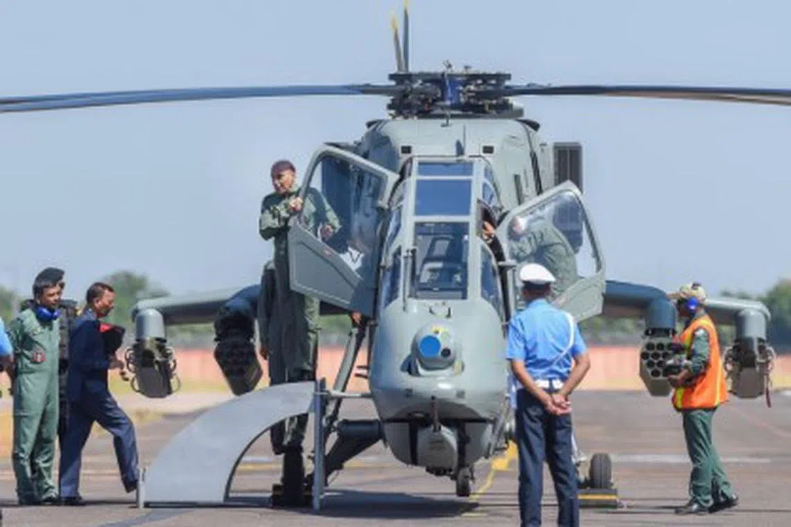 நவீன ஹெலிகாப்டர்களை வாங்க சாதனை அளவாக ரூ.62,700 கோடிக்கு ஒப்பந்தம்