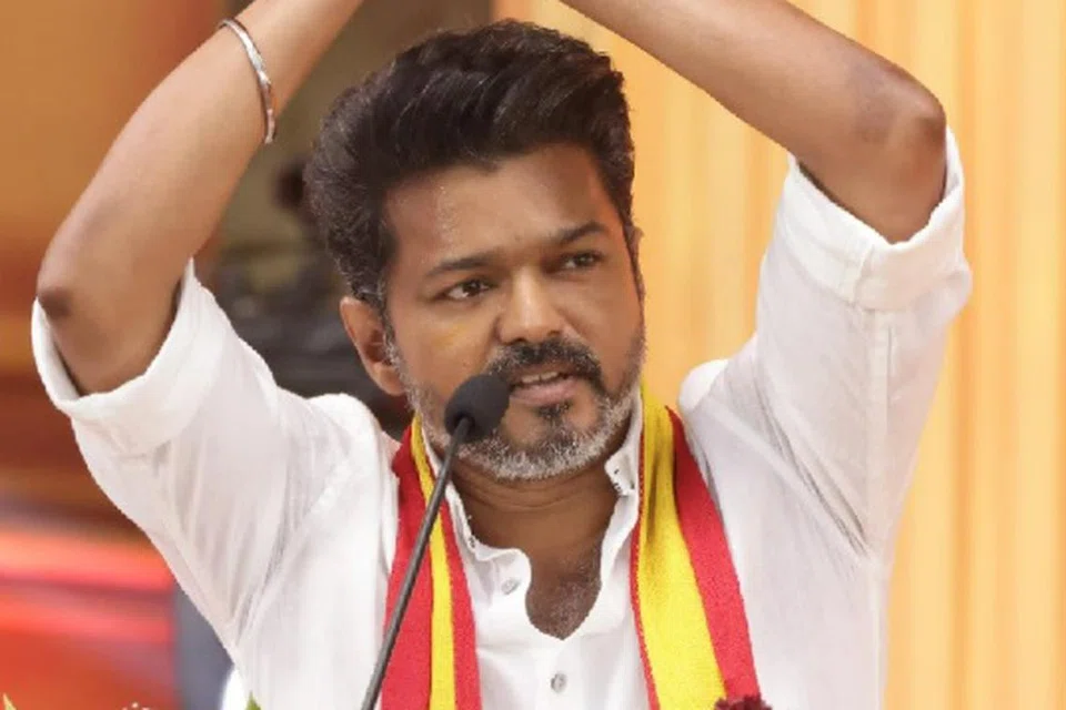 நடிகர் விஜய்.