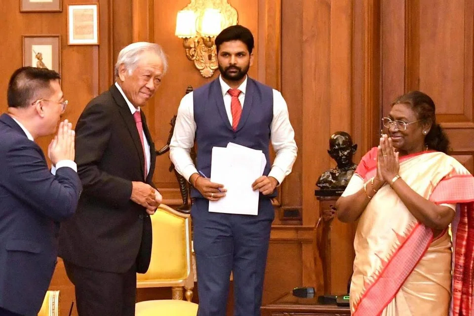 தற்காப்பு அமைச்சர் டாக்டர் இங் எங் ஹென், இந்திய அதிபர் திரௌபதி முர்முவைச் சந்தித்துப் பேசினார்.
