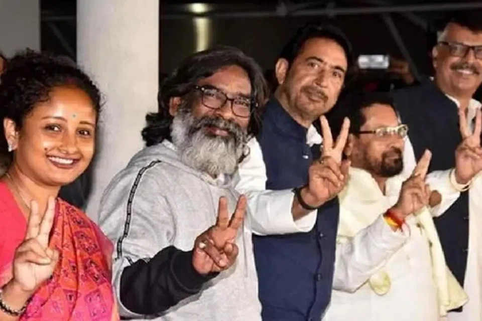 b26f70ba-0154-469a-89b2-e7054375b8de