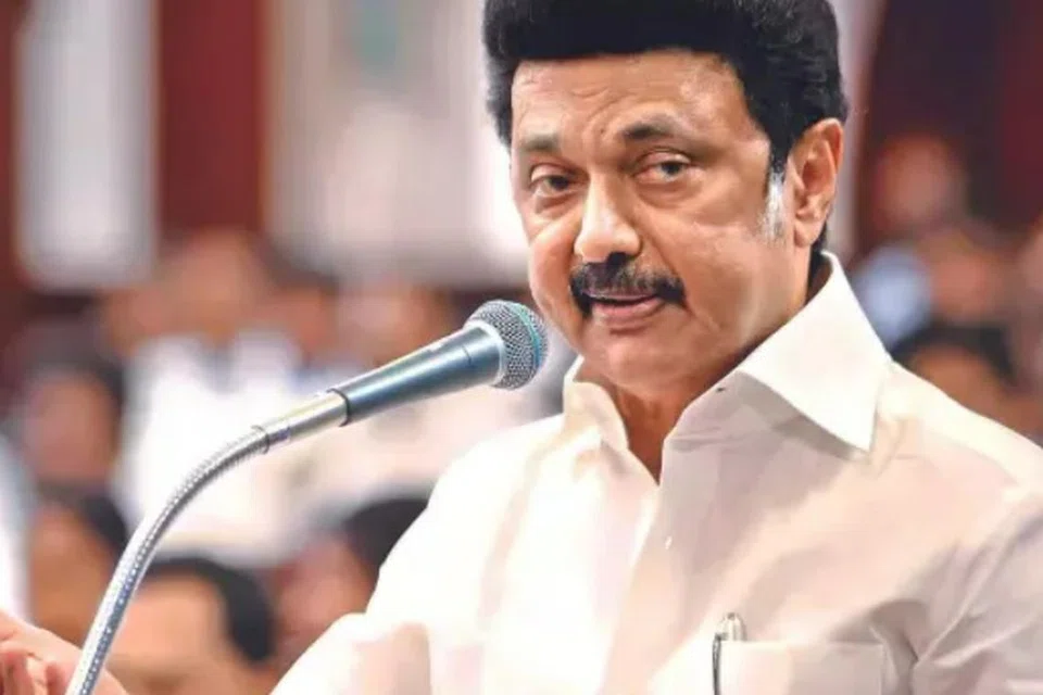 இம்மாதம் 27ஆம் தேதி ஸ்டாலின் அமெரிக்கா செல்வதாக ஊடகங்கள் தெரிவிக்கின்றன.