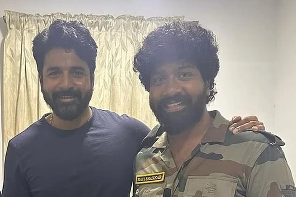 படப்பிடிப்பில் லல்லுவும் சிவகார்த்திகேயனும்.
