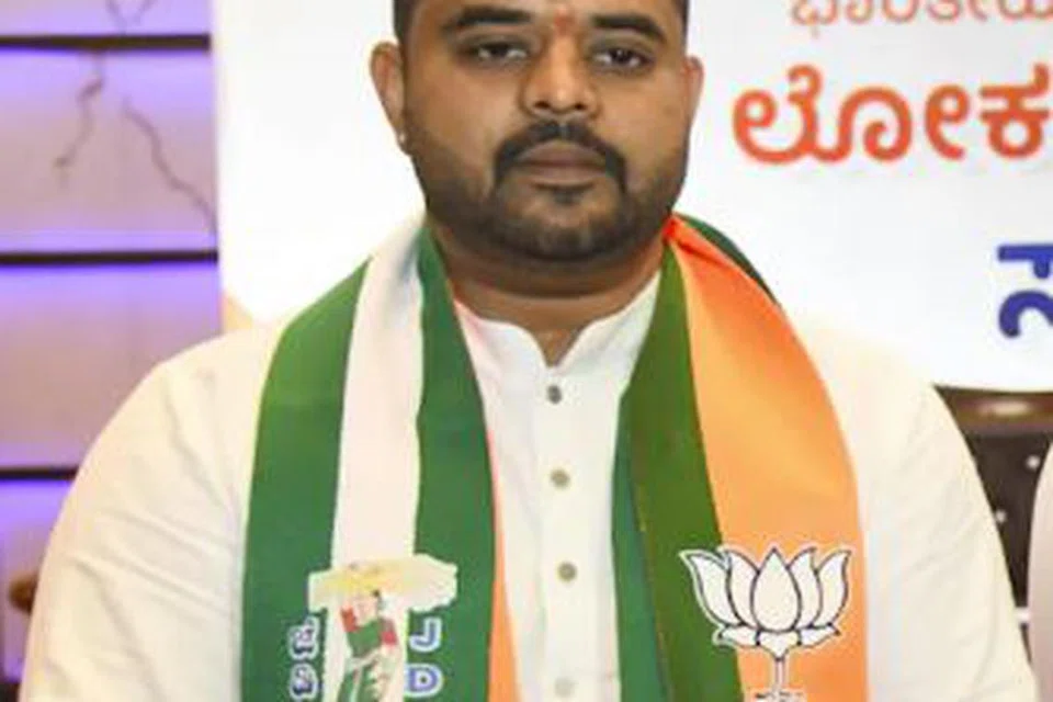 பிரஜ்வல் ரேவண்ணா.