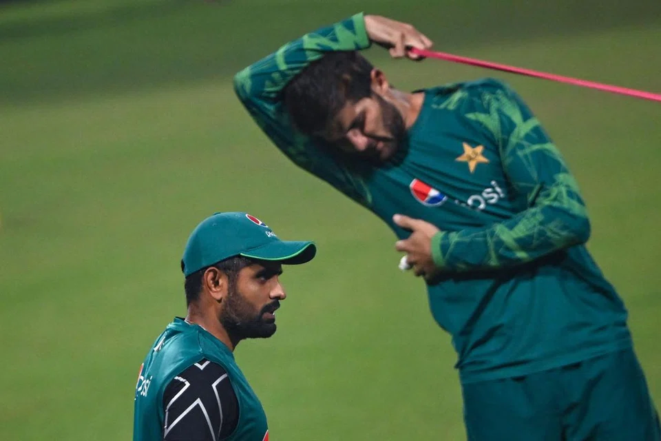 கோல்கத்தா ஈடன் கார்டன் விளையாட்டரங்கில் பயிற்சி மேற்கொண்டுள்ள பாகிஸ்தான் கிரிக்கெட் அணியினர்.