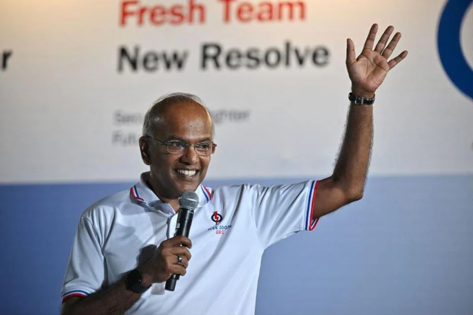 வாழ்க்கைச் செலவினம் குறித்தும் பேசிய அமைச்சர் சண்முகம், சிங்கப்பூரர்களுக்கு நல்ல வேலை கிடைக்க உறுதி செய்வதே அவர்களுக்கு உதவுவதற்கான ஆகச் சிறந்த வழி எனத் தெரிவித்தார்.