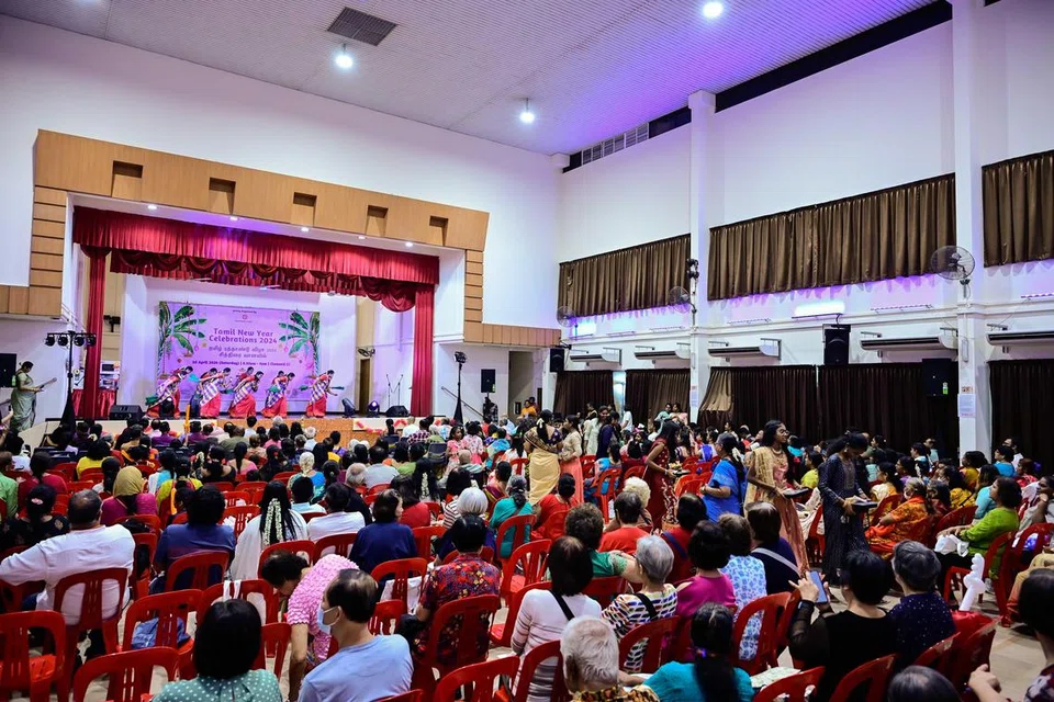 ஜூரோங் குழும சமூக மன்ற இந்தியர் நற்பணிச் செயற்குழுக்கள் ஏற்பாடு செய்த ‘சித்திரை வானவில்’ கொண்டாட்டம்.