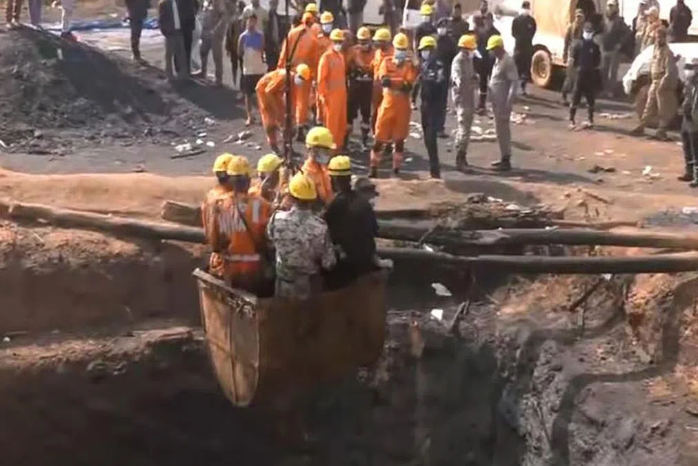 சுரங்க விபத்தில் ‘உயிரிழந்தவர்’ உயிருடன் வந்தார்