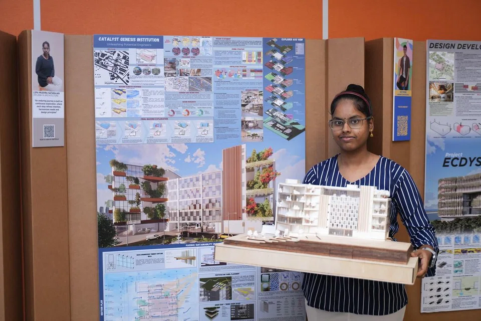 ‘தி கேட்டலிஸ்ட் ஜெனஸிஸ்’ உயர்கல்வி வளாகம் என்ற வடிவமைப்பைச் செய்து முடிக்க லோபாவுக்கு கிட்டத்தட்ட ஓராண்டு காலமானது. 