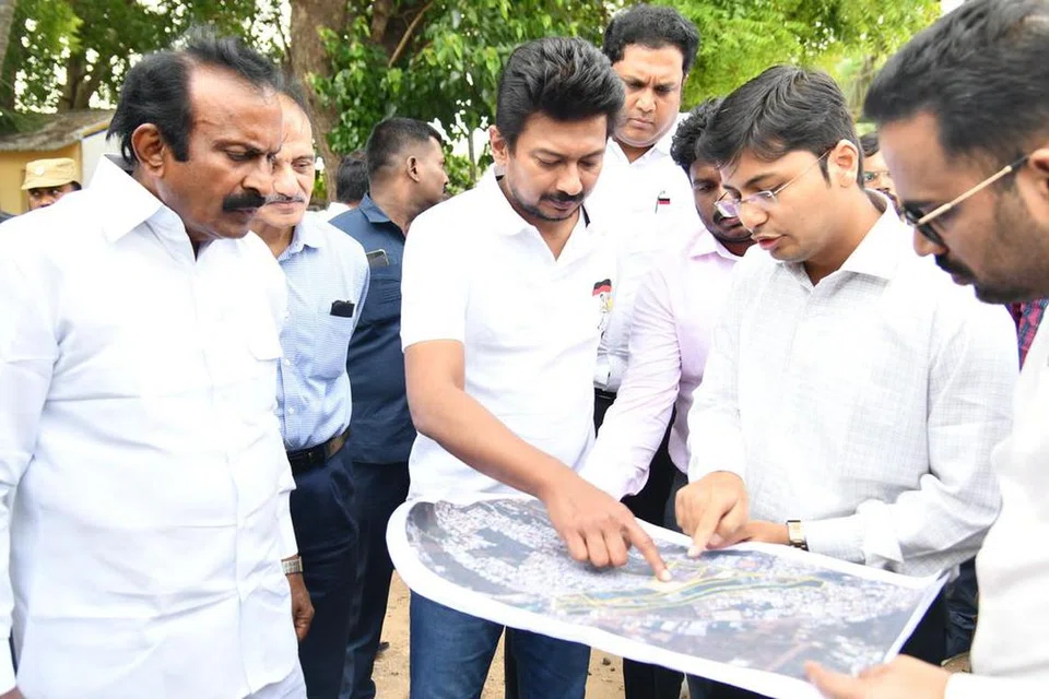 ஒண்டிப்புதூரில் கிரிக்கெட் மைதானம் அமைக்கும் சாத்தியக்கூறு பற்றி அமைச்சர் உதயநிதி ஸ்டாலின் இவ்வாண்டு ஜூன் 14ஆம் தேதி நேரில் ஆய்வு செய்திருந்தார்.