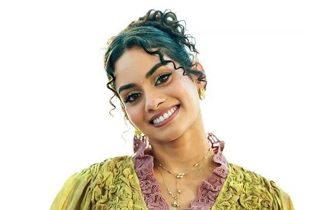 பயணங்கள் கற்றுத் தந்த பாடங்கள்: பாடகி தீ