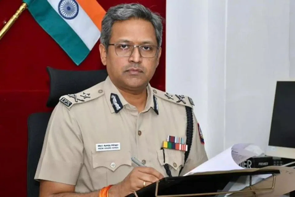 ஐஜி பிரேம்குமார் ஆனந்த் சின்ஹா.