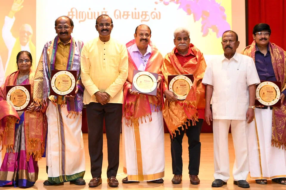 ஜூன் 30ஆம் தேதி ஞாயிற்றுக்கிழமை மாலை 4 மணிக்கு உமறுப்புலவர் தமிழ்மொழி நிலையத்தில் ‘கலைஞரின் நூற்றாண்டில் கலைஞரின் இலக்கியம்’ என்ற தலைப்பில் கருத்தரங்கு இடம்பெற்றது. 