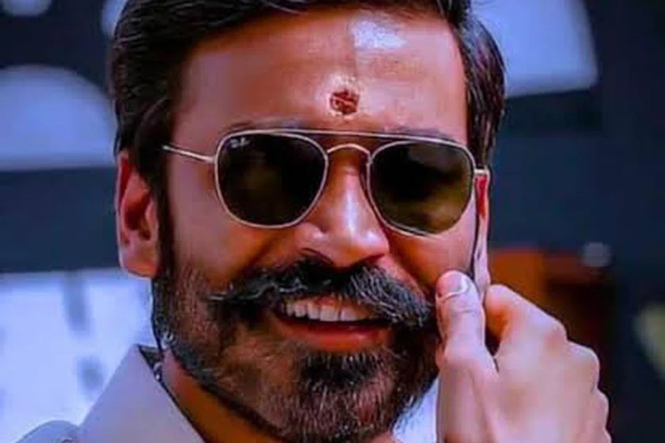 நடிகர் தனுஷ்.