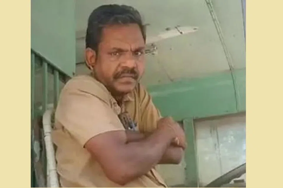 தவறிழைத்துவிட்டதாக வருத்தம் தெரிவித்த அரசுப் பேருந்து ஓட்டுநர்.
