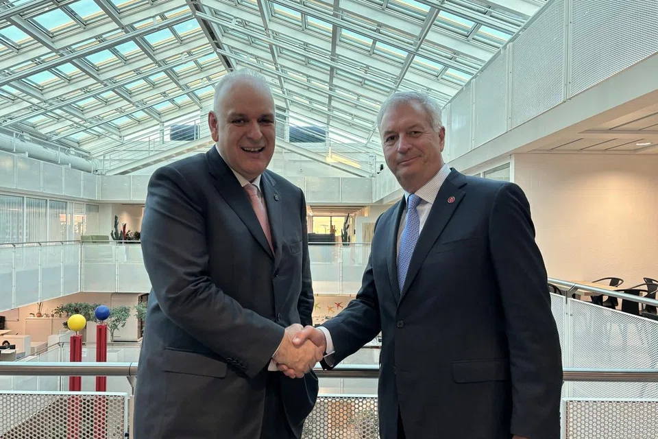 2f8f5462-d2cd-43d8-9da1-906115c2a689