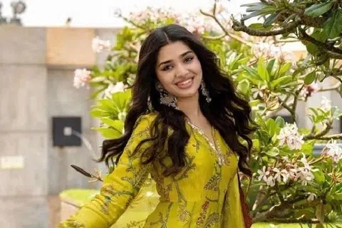 கிரித்தி ஷெட்டி.